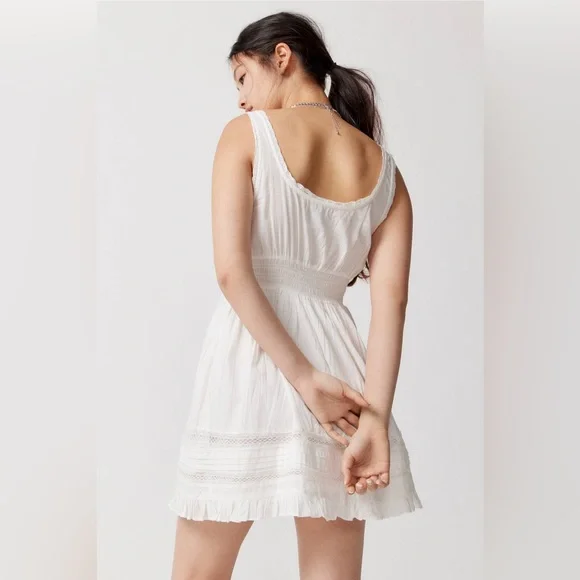 URBAN OUTFITTERS— Angelina Lace-Inset Mini Dress - Picture 11 of 11